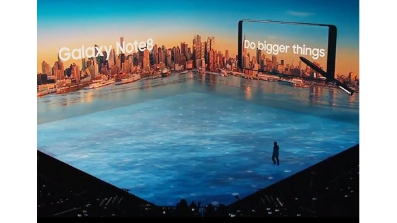 Sự kiện "bom tấn" Galaxy Note 8 chính thức ra mắt