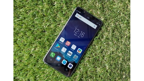 Vivo chính thức trình làng chiếc smartphone mới V7+ với camera selfie lên đến 24 MP