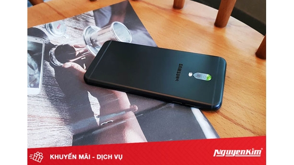 Yêu là tặng quà, mua ngay Galaxy J7+ với giá giảm 1.000.000