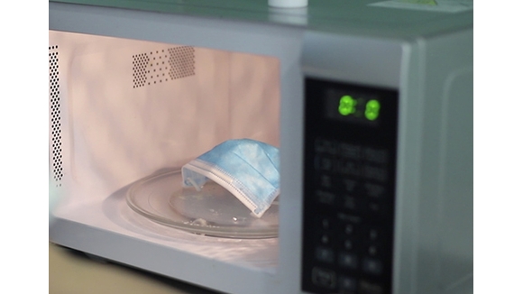 Chuyên Gia Y Tế Hướng Dẫn Khử Khuẩn Khẩu Trang Bằng Lò Vi Sóng Cực Dễ