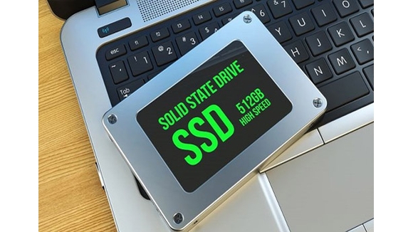 Cần lưu ý gì khi nâng cấp ổ cứng lên SDD cho laptop?