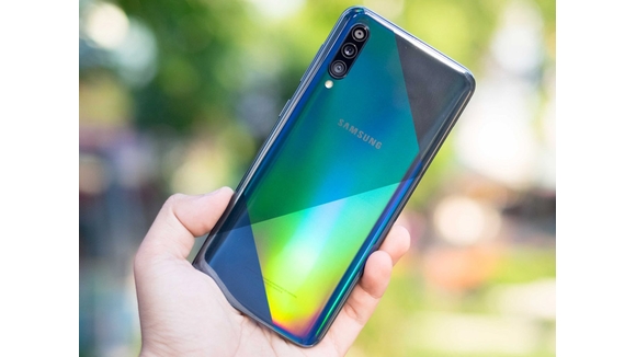 Bạn sẽ không thể đứng yên trước sản phẩm thú vị như Galaxy A50s!