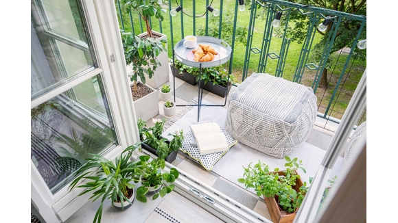 10 Cách Giúp Hạ Nhiệt Nhà Bạn Trong Những Ngày Nóng Như Thiêu Đốt