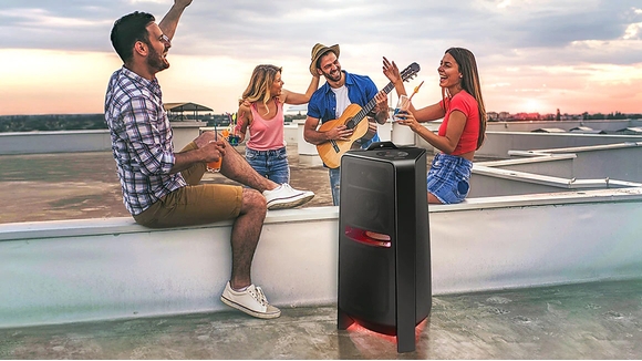 Tại Sao Bạn Không Nên Bỏ Lỡ Dòng Loa Tháp Mới Nhất Của Samsung?