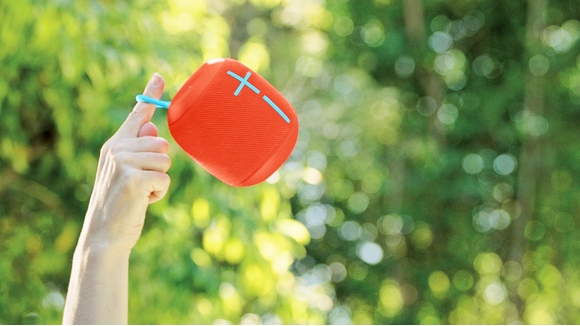 Top Loa Bluetooth Tốt Nhất 2020, Dễ Dàng Bỏ Túi Cho Party Ngoài Trời