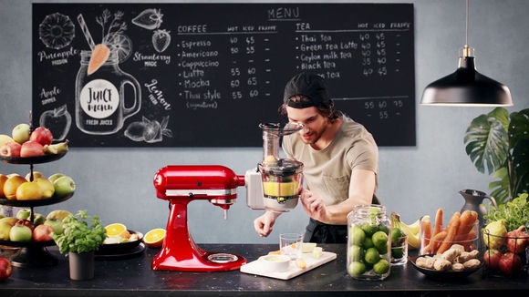 Chọn Mua Máy Ép Trái Cây Thường Hay Máy Ép Chậm Thì Tối Ưu Hơn?