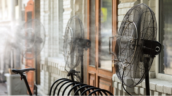 Quạt Phun Sương Và Quạt Điều Hòa Khác Nhau Như Thế Nào?