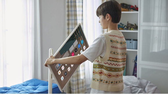 LG Ra Mắt Dòng Tivi OLED Lớn Nhất Và Nhỏ Nhất Trên Thế Giới