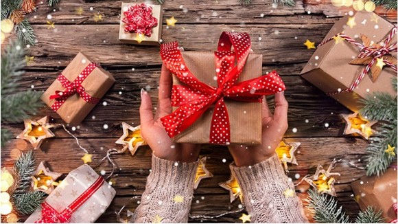TOP 15+ món quà Noel ý nghĩa dành cho bạn bè, người thân