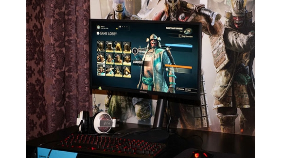 Màn hình máy tính chơi game cong CFG70 với công nghệ chấm lượng tử