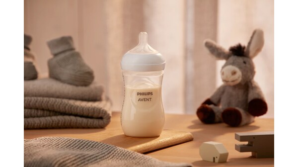 Bình sữa mô phỏng tự nhiên Philips Avent SCY903.01 260ml cho trẻ từ 1 tháng tuổi