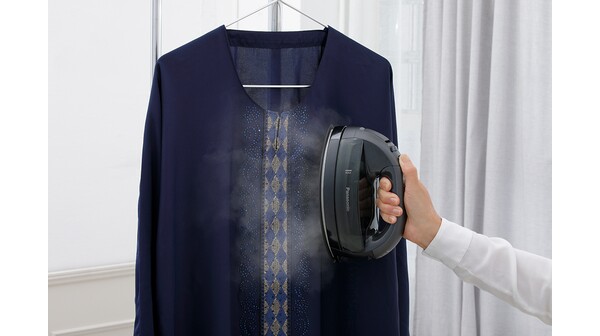 Bàn ủi hơi nước Panasonic NI-WL55KRA