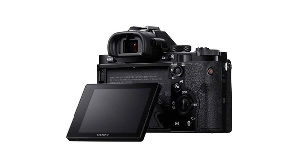 may-anh-sony-alpha-ilce-7-3