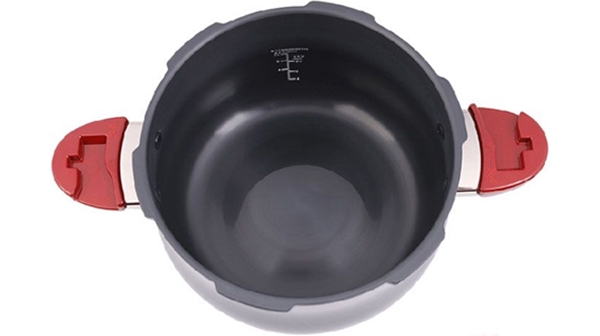 Nồi Áp Suất PoongNyun JSPC-24CV lòng nồi chống dính