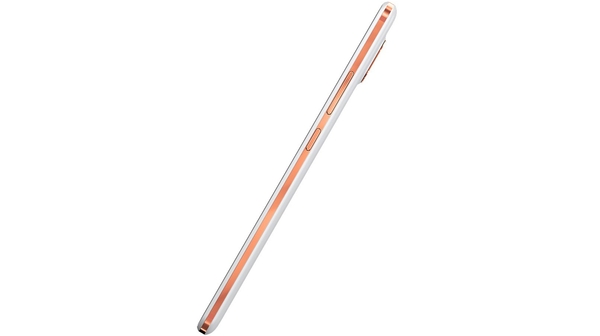 Nokia 7 Plus màu bạc cạnh bên