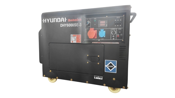 Máy phát điện Hyundai DHY6000SE-3 mặt nghiêng trái