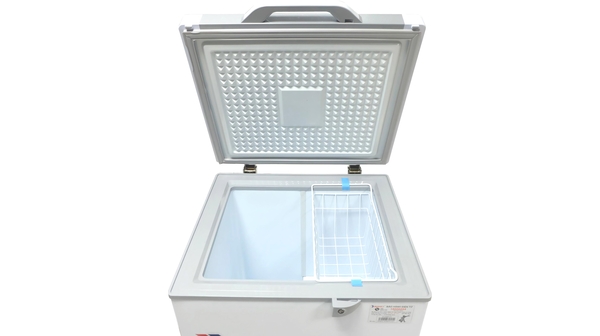 Tủ đông Sanaky 100 lít VH-1599HYKD mặt nghiêng phải nắp tủ mở