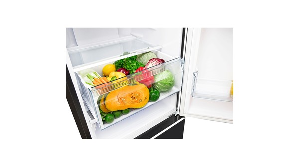 Tủ lạnh Panasonic Inverter 253 lít NR-BV280WKVN ngăn rau củ