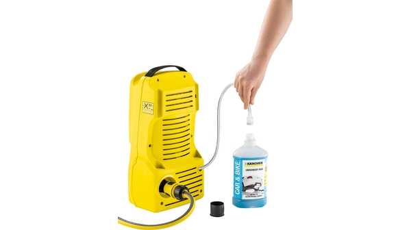 Máy phun xịt rửa áp lực cao Karcher K2 Compact chất tẩy rửa xe hơi 3-in-1