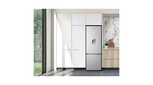 Tủ lạnh Electrolux Inverter 335 lít EBB3742K-A tổng quan