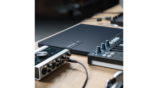 Laptop Asus Vivobook Pro M3401QA-KM040T R7-5800H mỏng nhẹ, năng động