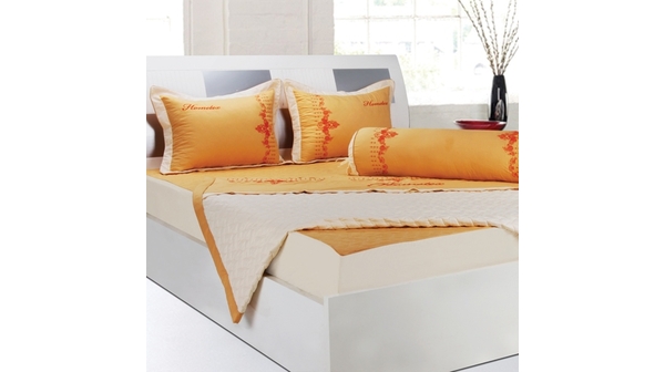 Bộ chăn drap gối Hometex bọc màu thêu cao cấp 1.8X2M) được sản xuất trên dây chuyền hiện đại