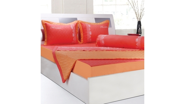 Bộ chăn drap gối Hometex bọc màu thêu cao cấp 1.8X2M) làm không gian phòng ngủ trở nên sang trọng