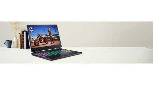 Laptop Acer Nitro 5 AN515-58-52SP i5-12500H (NH.QFHSV.001) mặt nghiêng trái