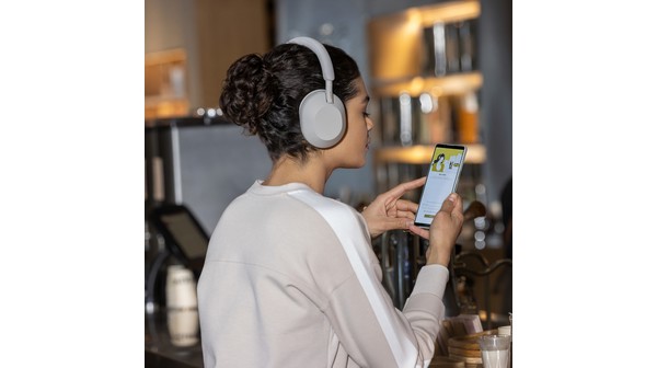 Tai nghe không dây Sony WH-1000XM5 Bạc tổng quan