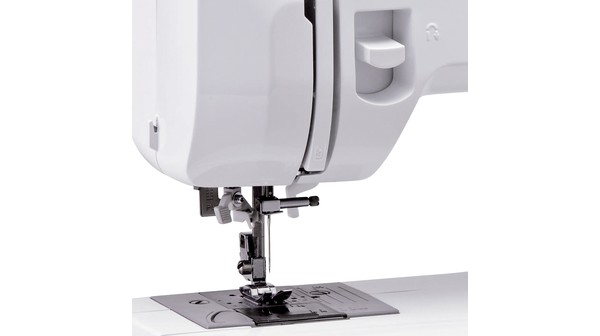 Máy may cơ Brother GS2700 chi tiết