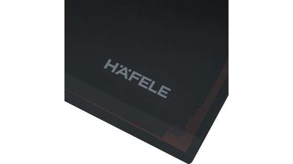 Bếp từ ba vùng nấu Hafele HC-IS773EA cạnh viền