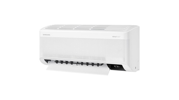 Máy lạnh Samsung Inverter 1.5 HP AR13CYFAAWKNSV nghiêng phải cánh đảo quạt mở