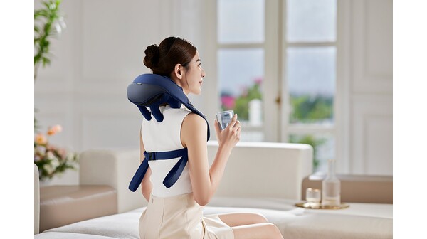 10058358-Máy massage cổ vai gáy Philips PPM3522-