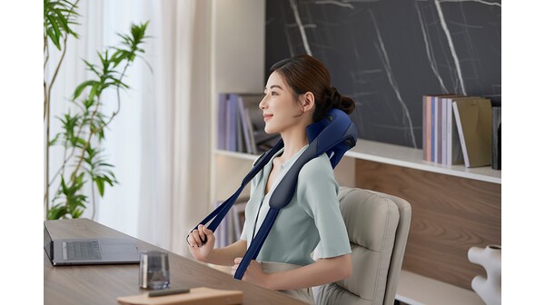 10058358-Máy massage cổ vai gáy Philips PPM3522-