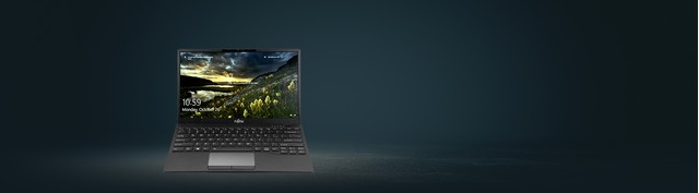 Laptop Fujitsu UH-X-9U13A2 i5-1135G7 4ZR1G97609 chính diện