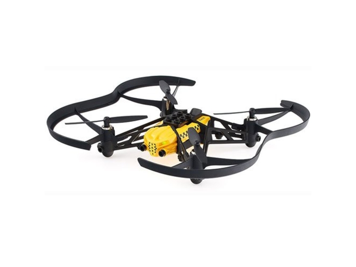 may-bay-parrot-airborne-cargo-drone-travis